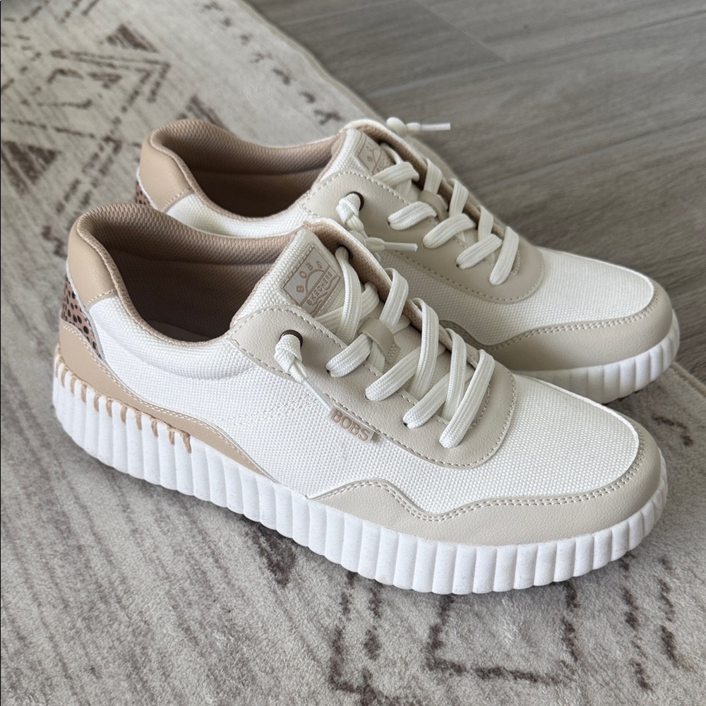Skechers BOBS from Skechers Vista - Eccentric Stroll